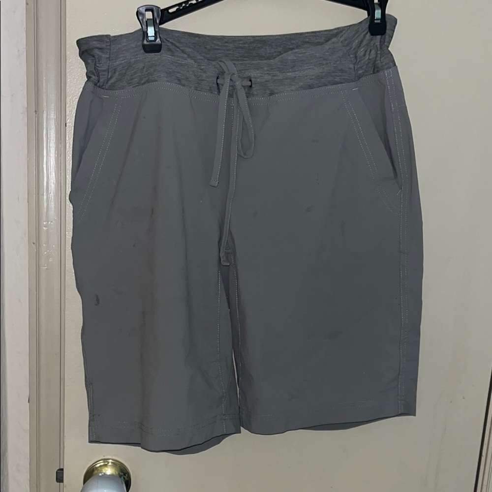 Duluth Armacillo Cooling 10” Gray Shorts